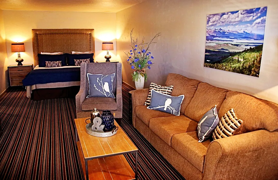 Blue Lakes Inn-1